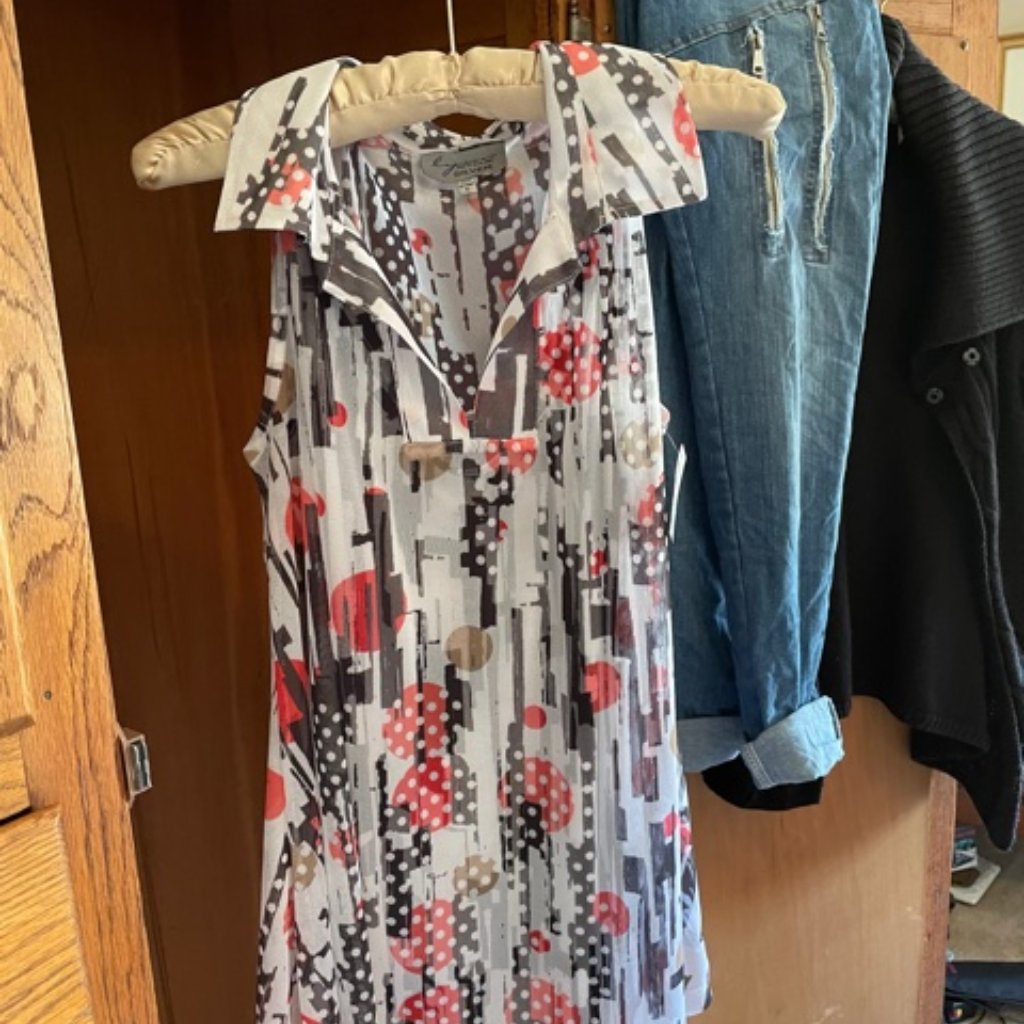 Nwt Versatile Top By Lynn Ritchie, Coral Blk